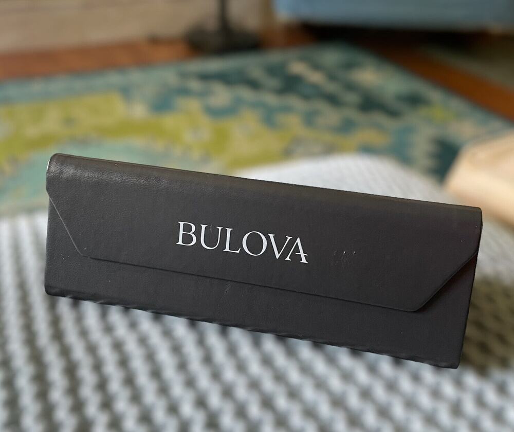 Bulova Triangular Glasses Eyeglass SunGlasses Folds Flat Leather Hard Case Gray